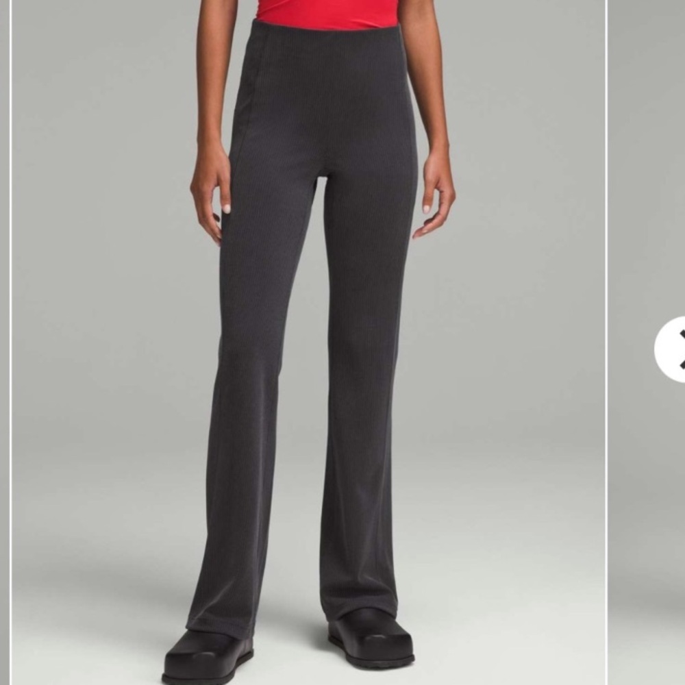Lululemon ribbed Softstreme flare leg pants size 4